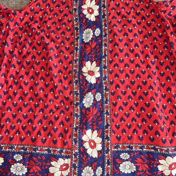 St. John's Bay Red and Blue Floral cold shoulder Blouse - Picture 2 of 5
